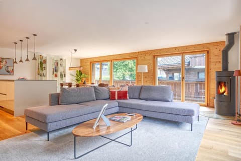 Kitchen or kitchenette, Living room, Seating area