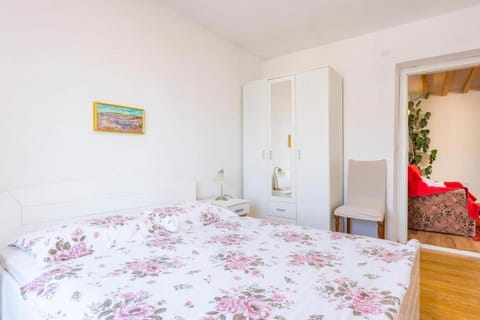 Sunset house with seaview Apartment in Hvar