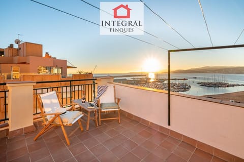 Property building, Off site, Balcony/Terrace, Sea view