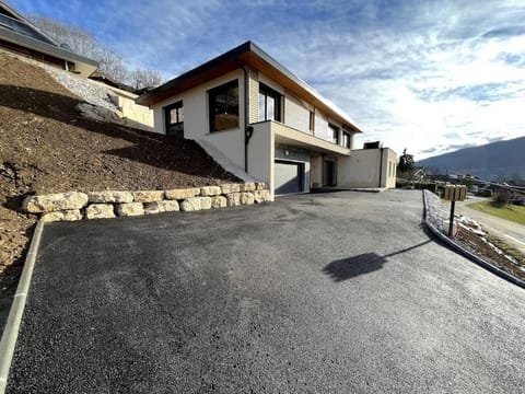 Magnifique Suite Takapuna 4/6p vue lac & montagne Apartment in Haute-Savoie