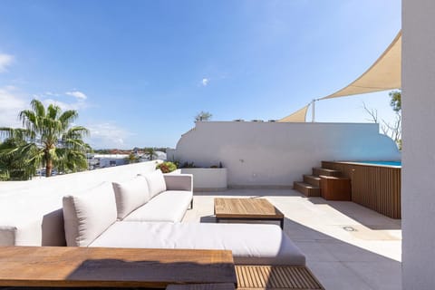 Penthouse Amaryllis - dakterras & private pool Apartment in Costa del Sol