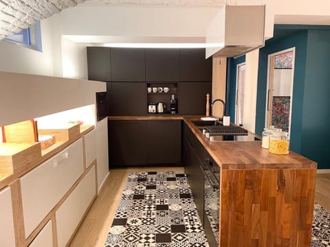 Kitchen or kitchenette, oven, stove, kitchen