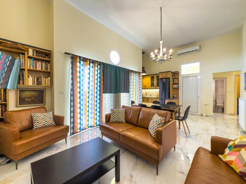 Living room, Dining area, Dinner