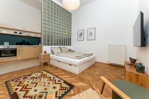 Bed, Photo of the whole room, Bedroom, pet friendly, kitchen