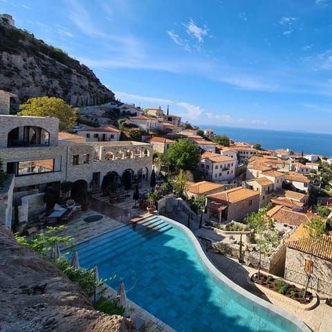 Balcony/Terrace, Swimming pool