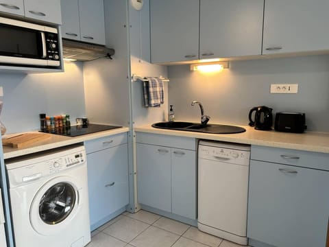 531 - Appartement T2 vue mer, à 100m de la Plage Apartment in Brittany