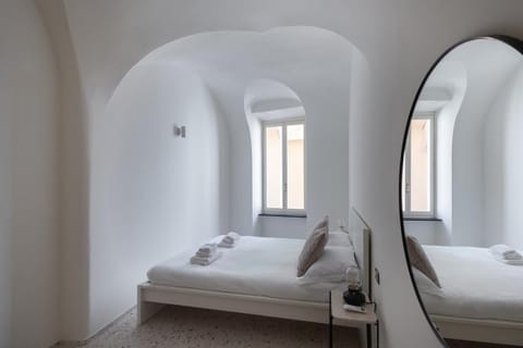 Bed, Photo of the whole room, Bedroom, wardrobe, air conditioner