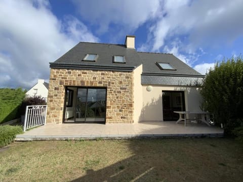 603 - Maison à Erquy, à 700m de la plage du centre et 800m des commerces Villa in Brittany