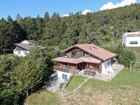 Vista Alpina Lodge Apartment in Sierre