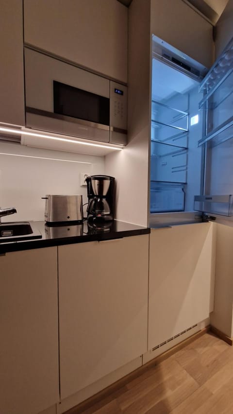 Home away near services Apartment in Turku