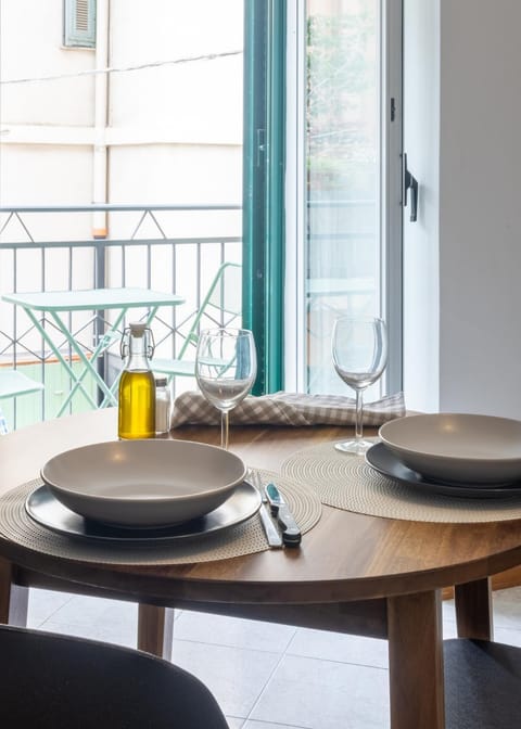 Balcony/Terrace, Living room, Seating area, Dining area, internet, air conditioner