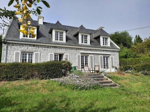 610 - Charmante Maison familiale bretonne entièrement rénovée Villa in Brittany