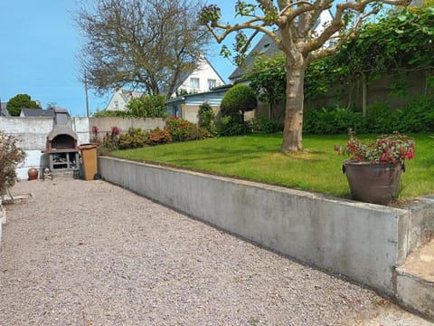 654 - Charmante maison à Erquy, à environ 1km200 du centre des commerces et des plages Villa in Brittany