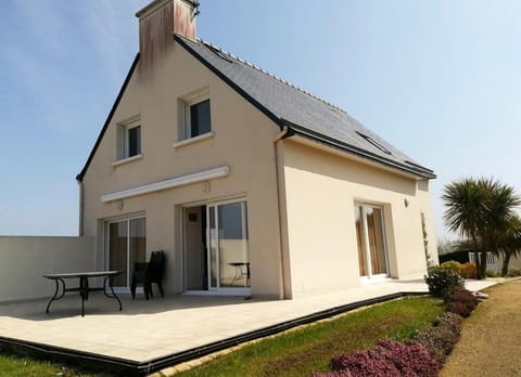 657 - Belle maison vue mer à Erquy, à 900m du centre et 1km200 de la plage Villa in Brittany