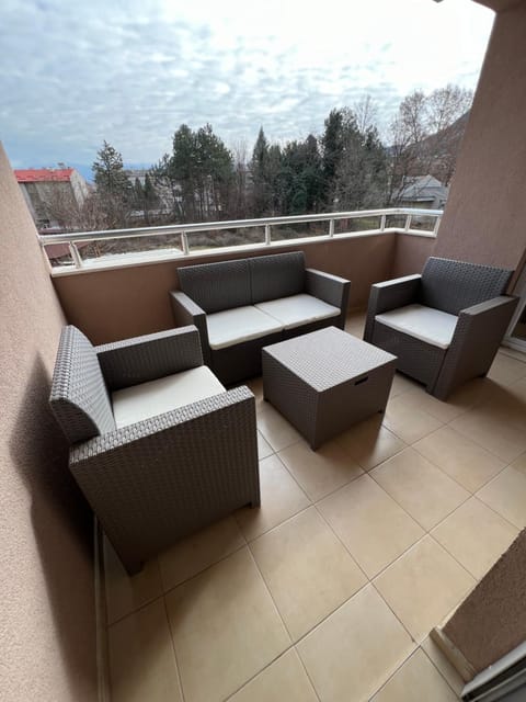 View (from property/room), Balcony/Terrace, Seating area