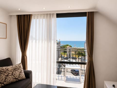 Natural landscape, View (from property/room), Photo of the whole room, Seating area