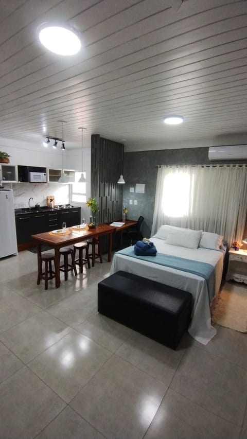 Bed, Photo of the whole room, Seating area
