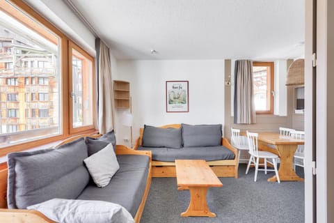 Bed, Living room, kitchen