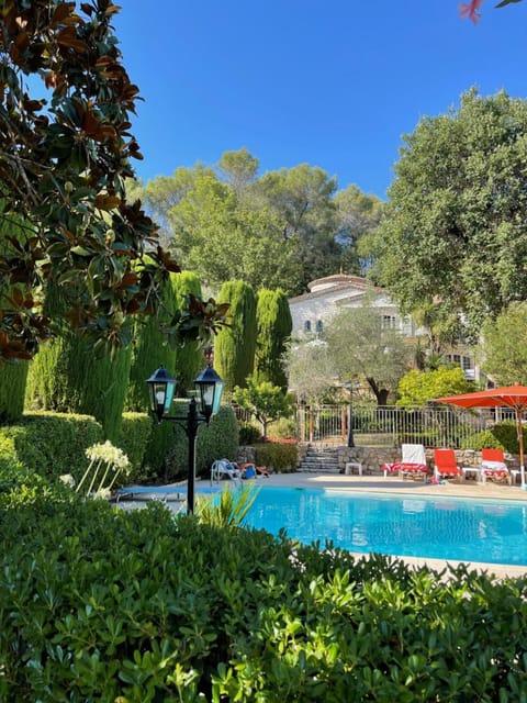 Day, Natural landscape, Garden, Garden view, Pool view, Swimming pool, sunbed