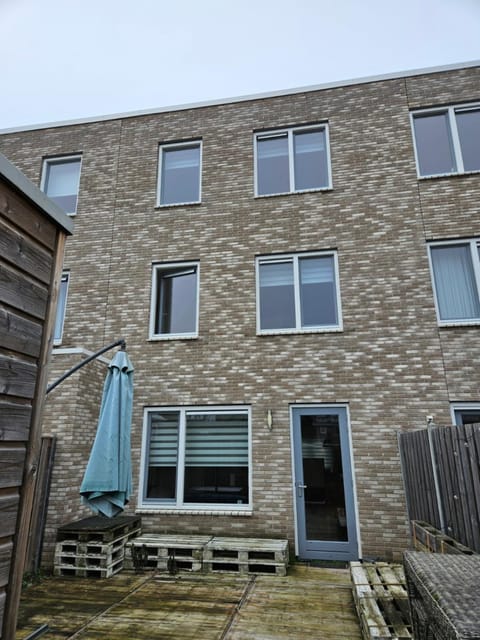 Property building, Day