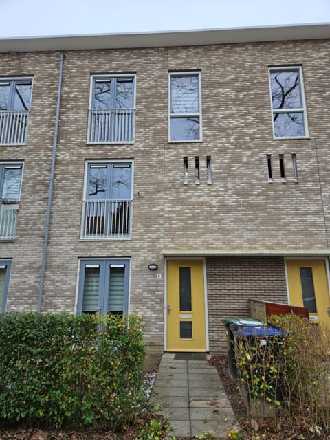 Property building, Day, City view