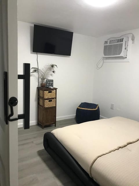 10515 Houston Avenue House in Florida