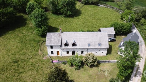 Gîte de France à Saint-Exupéry-les-Roches 3 épis - Gîte de France 6 personnes MAE-9064 Apartment in Auvergne-Rhône-Alpes