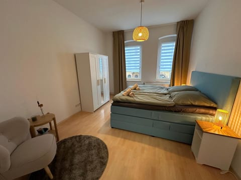 Bed, Photo of the whole room, Seating area, Bedroom, wardrobe