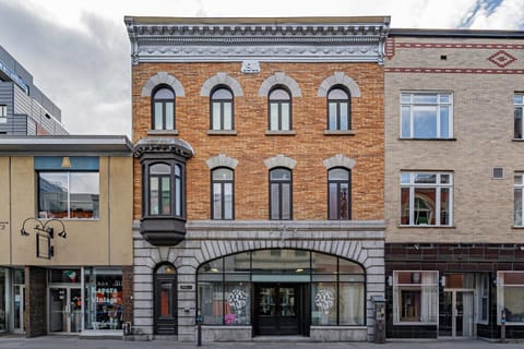 Property building, Facade/entrance