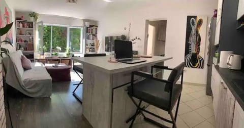 TV and multimedia, Living room, Dining area, hair dresser