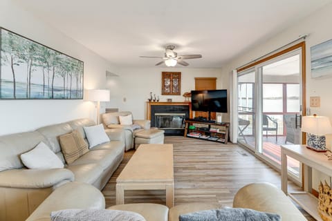 Boat Dock! Waterfront Group Getaway in Ocean Pines House in Ocean Pines