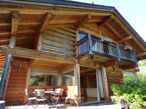 Chalet de luxe au calme avec salle de jeux, belle terrasse et proximité ski - Grand-Bornand - FR-1-458-193 Chalet in Le Grand-Bornand
