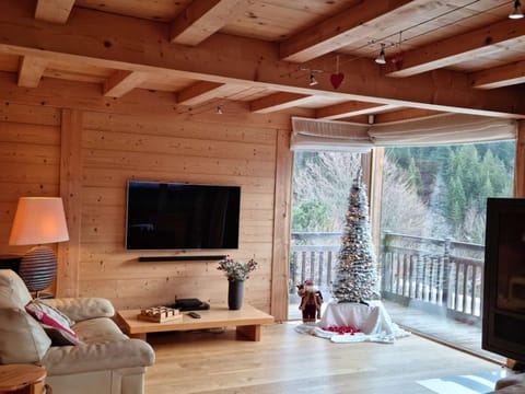 Chalet de luxe au calme avec salle de jeux, belle terrasse et proximité ski - Grand-Bornand - FR-1-458-193 Chalet in Le Grand-Bornand