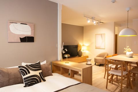Living room, Photo of the whole room, Decorative detail, Diving, internet, air conditioner