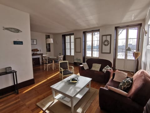 Living room, Dining area, River view