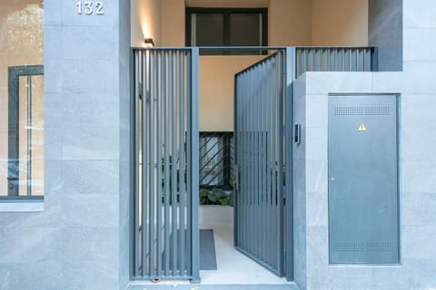 Property building, Facade/entrance