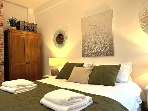 Bed, Photo of the whole room, Bedroom, towels, wardrobe