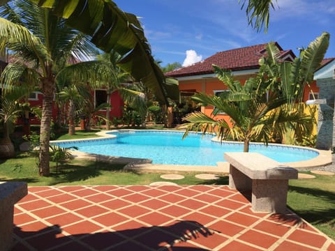 Swimming pool, Swimming pool