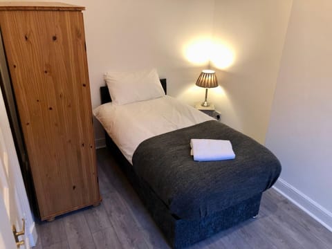 Bed, Bedroom, wardrobe