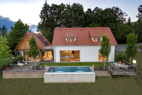 Property building, Garden, Pool view