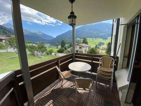 Balcony/Terrace, Mountain view