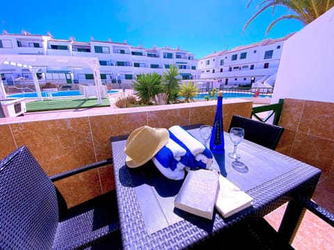 Property building, Patio, Day, View (from property/room), Balcony/Terrace, Pool view, Swimming pool, sunbed