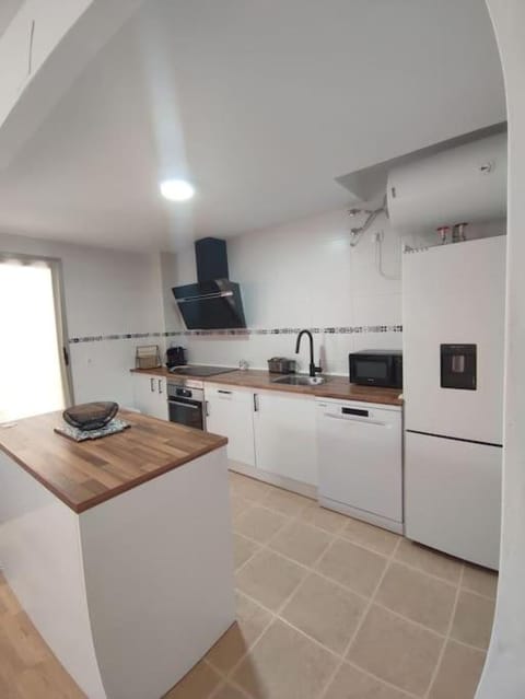 Coffee/tea facilities, Kitchen or kitchenette, dishwasher, minibar, pet friendly, stove, toaster