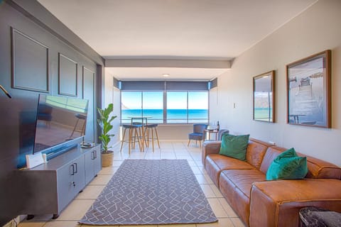 Communal lounge/ TV room, TV and multimedia, Living room, Seating area
