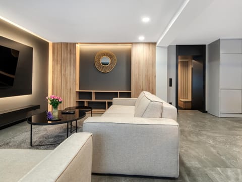 TV and multimedia, Living room, Seating area