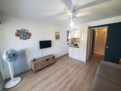 Studio rénové à deux pas de la plage de Sainte Asile à Pin Rolland Apartment in La Seyne-sur-Mer
