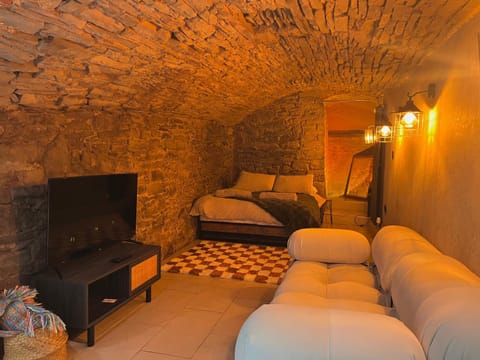 Brecon serviced apartments- Kian Perrott Properties Apartment in Brecon