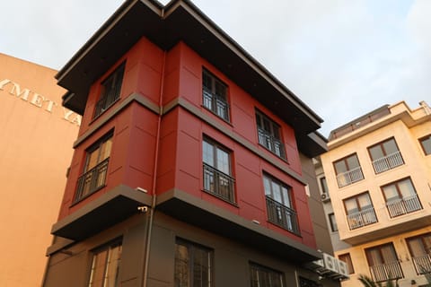 Property building, Day