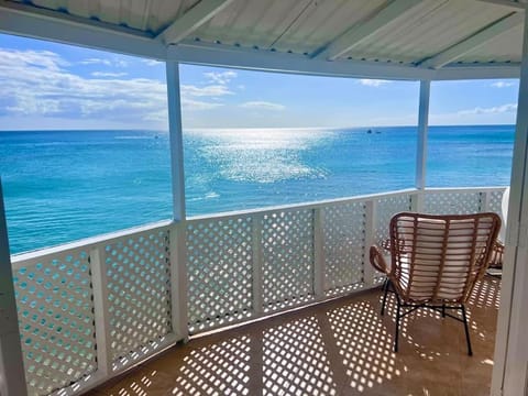 Natural landscape, View (from property/room), Balcony/Terrace, Seating area, Sea view