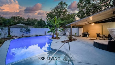 Evening entertainment, Swimming pool, Swimming pool, sunbed